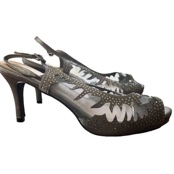 Lady Couture Pewter Stoned Sandal - Picture 10 of 12